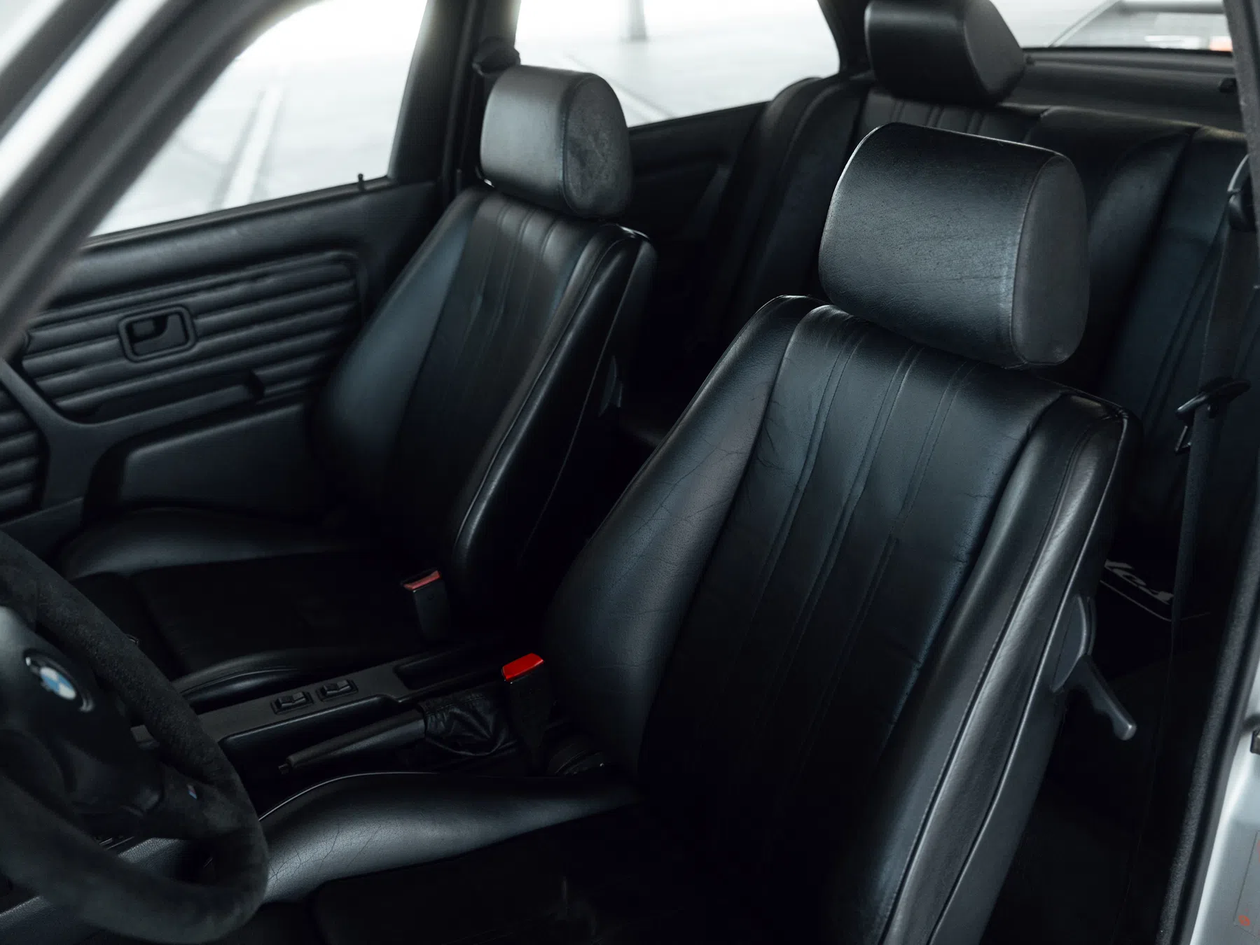 BMW M3 E30 zilver